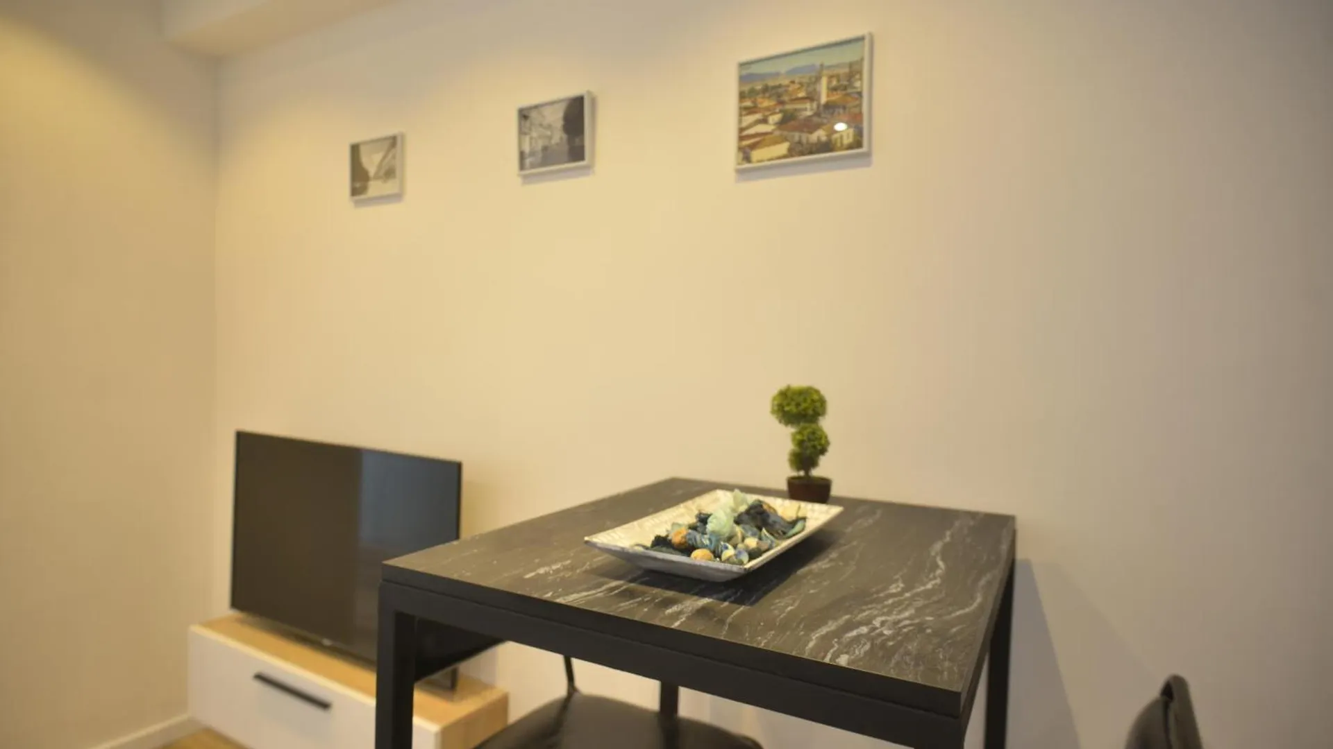 Central Studio Premium Tirana Apartmán